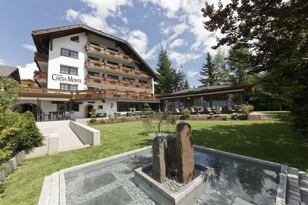 Verwöhn- und Wanderhotel Chesa Monte | © ©renemarschall